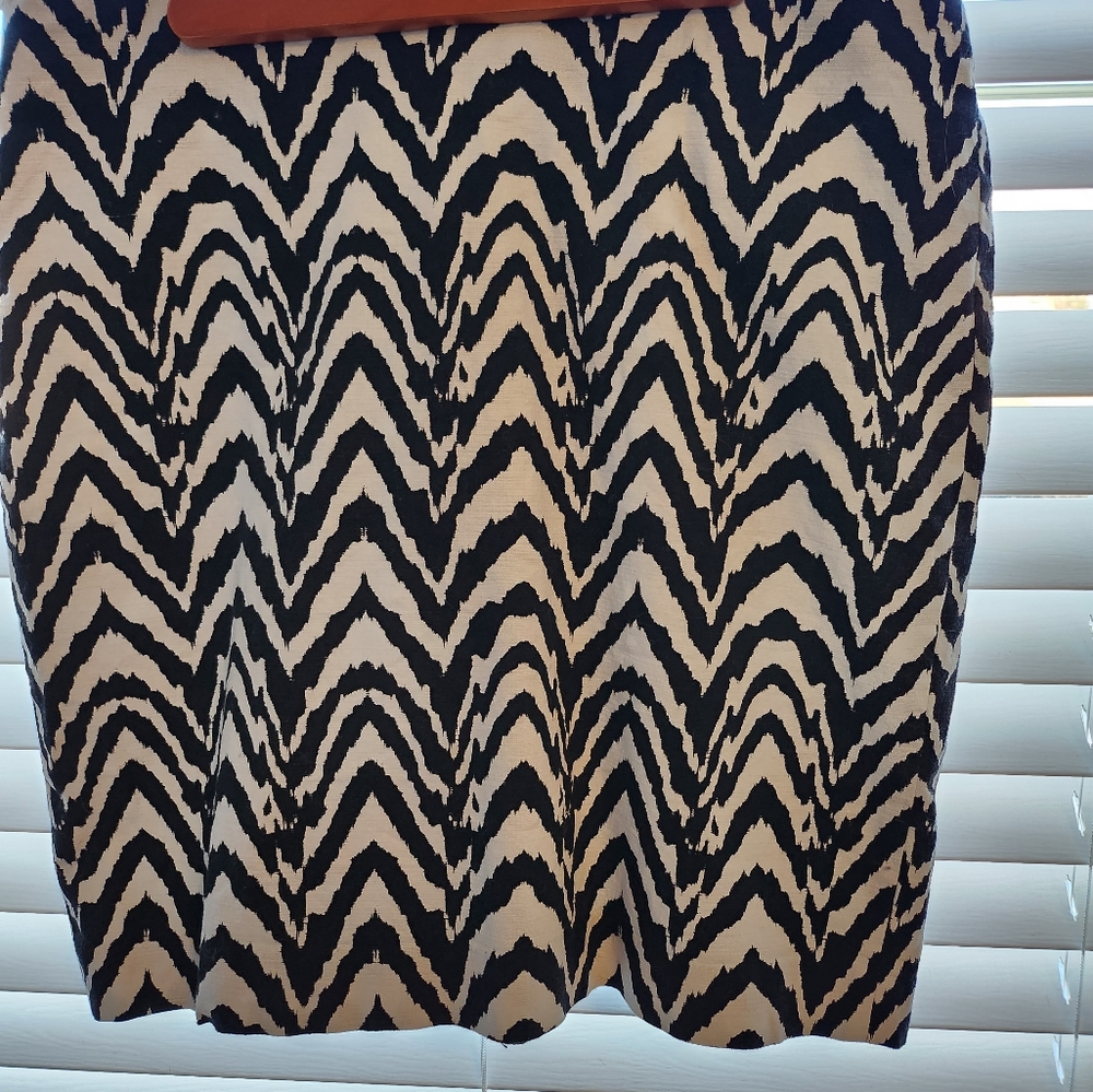 Never worn Banana Republic Zebra print pencil skirt size 12
